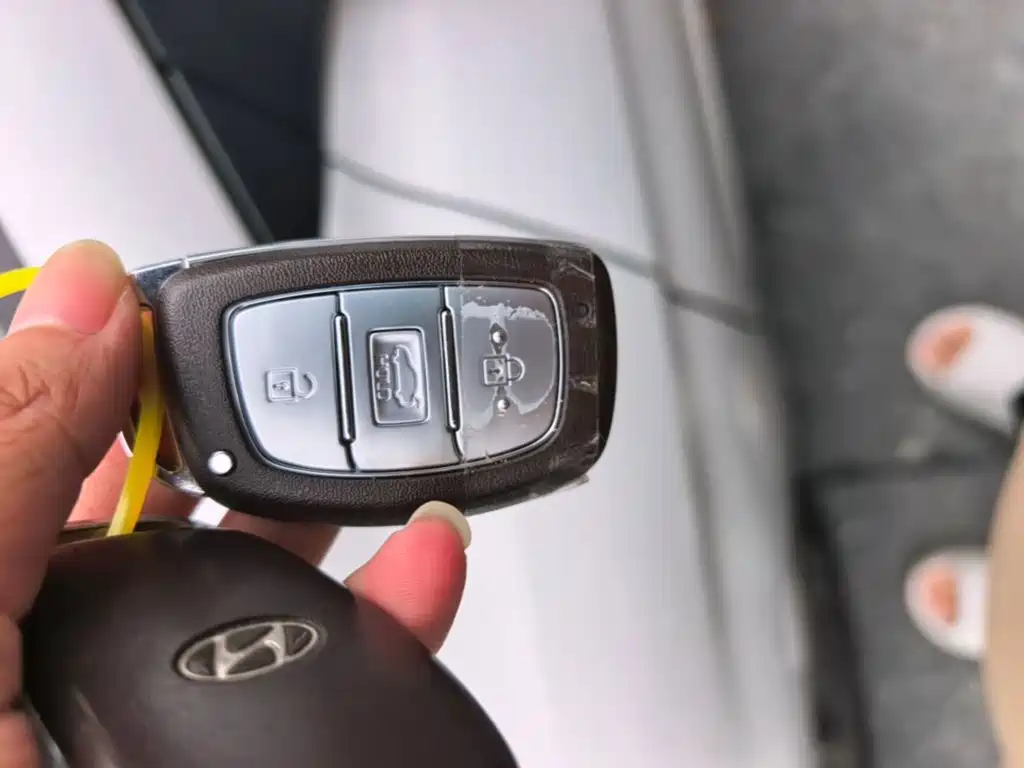 Hyundai Elantra — миниатюра 9
