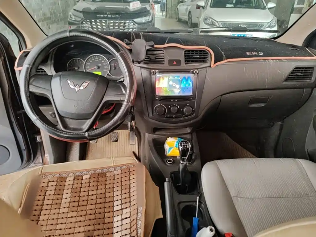 Wuling Hongguang — миниатюра 10
