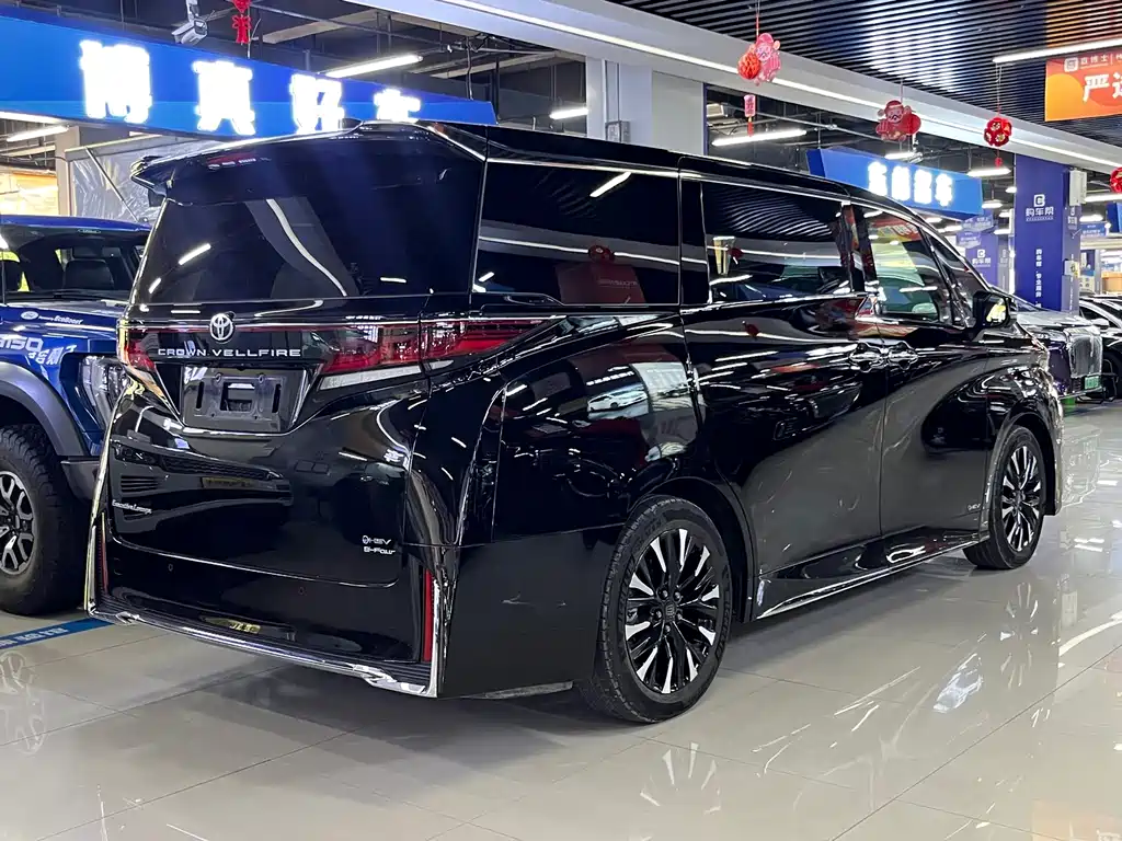 Toyota Vellfire — миниатюра 10
