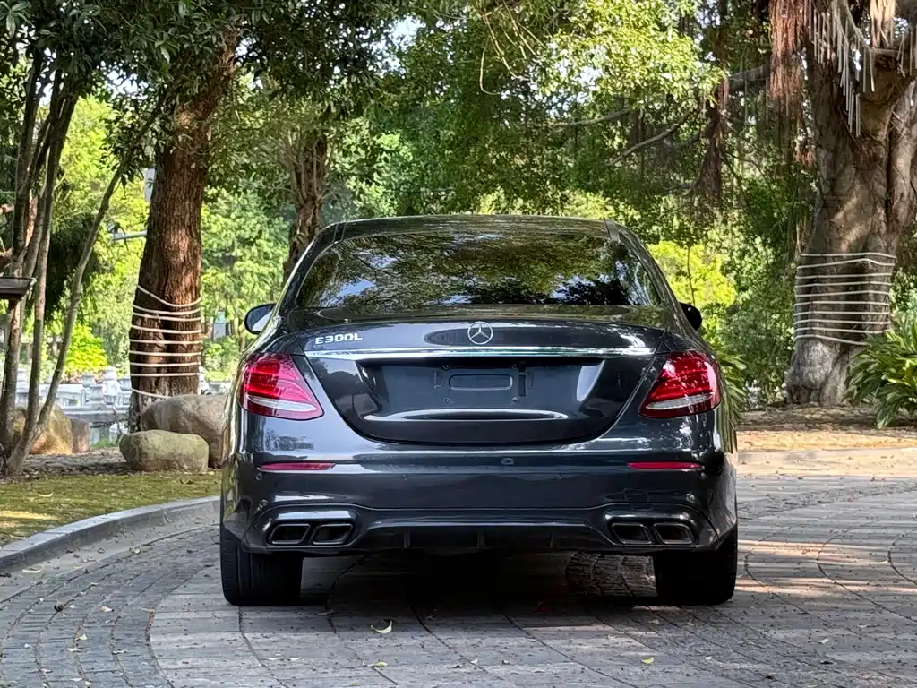 Mercedes-Benz E-Class — миниатюра 3