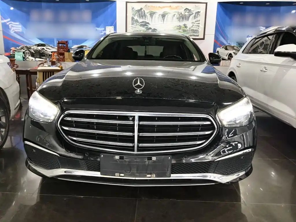 Mercedes-Benz E-Class — миниатюра 3
