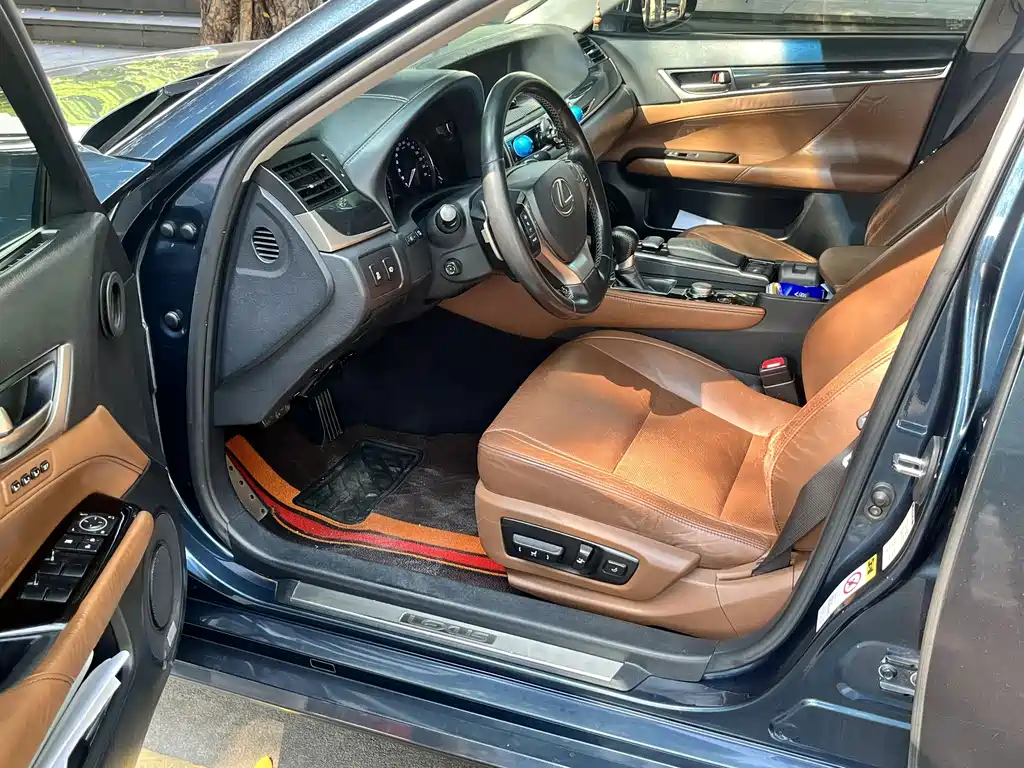 Lexus GS — миниатюра 10