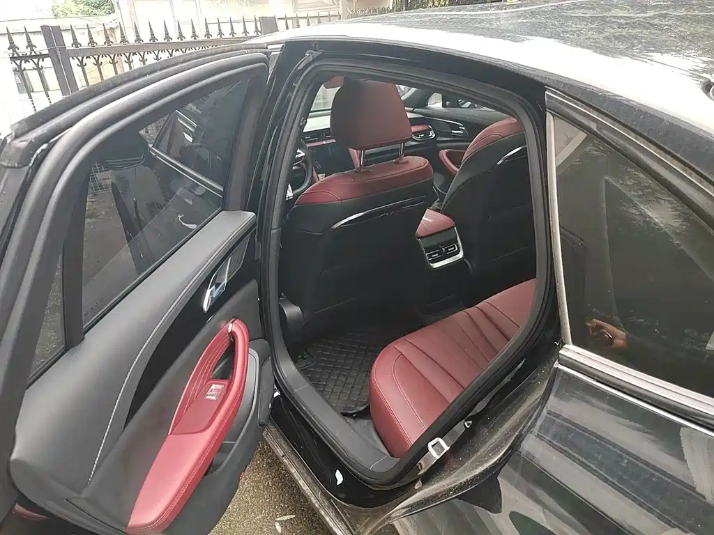 Hongqi Hongqi H5 — миниатюра 13