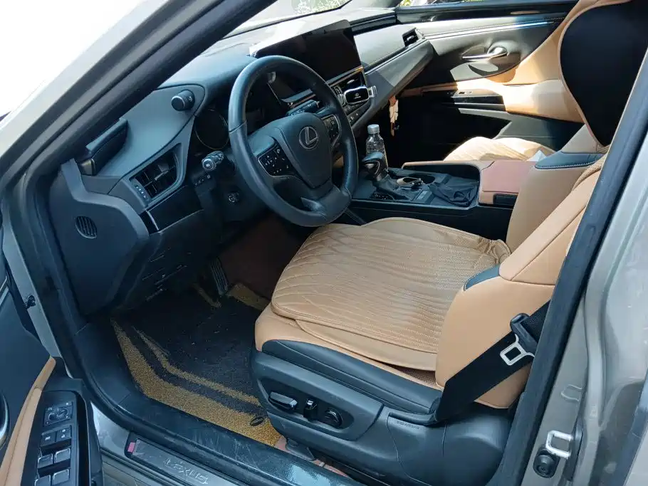 Lexus ES — миниатюра 9