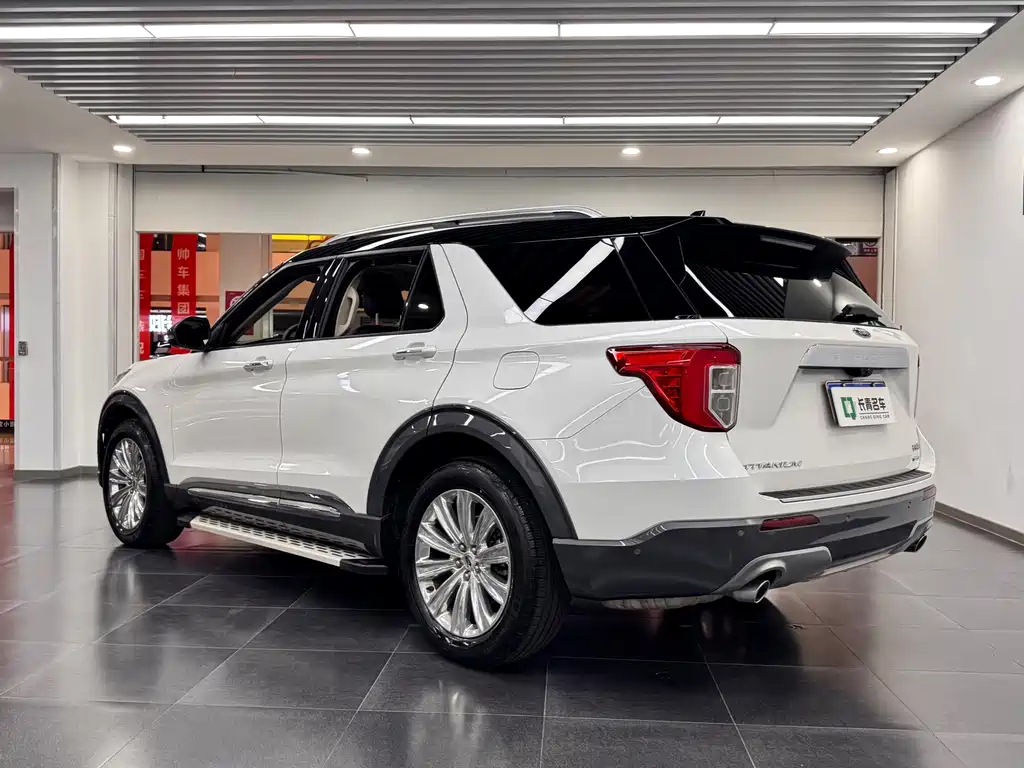Ford Explorer — миниатюра 4