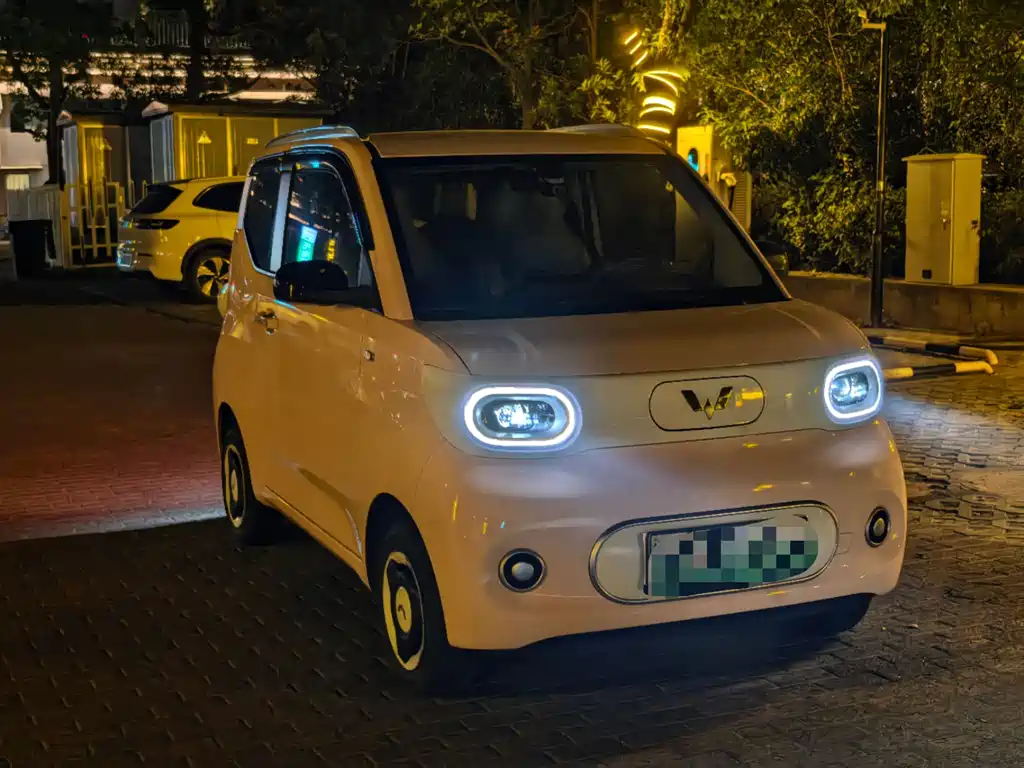 Wuling MINIEV — миниатюра 3