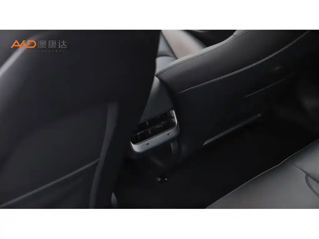 Tesla Model 3 — миниатюра 9