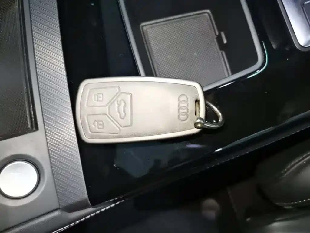 Audi Q5L — миниатюра 15