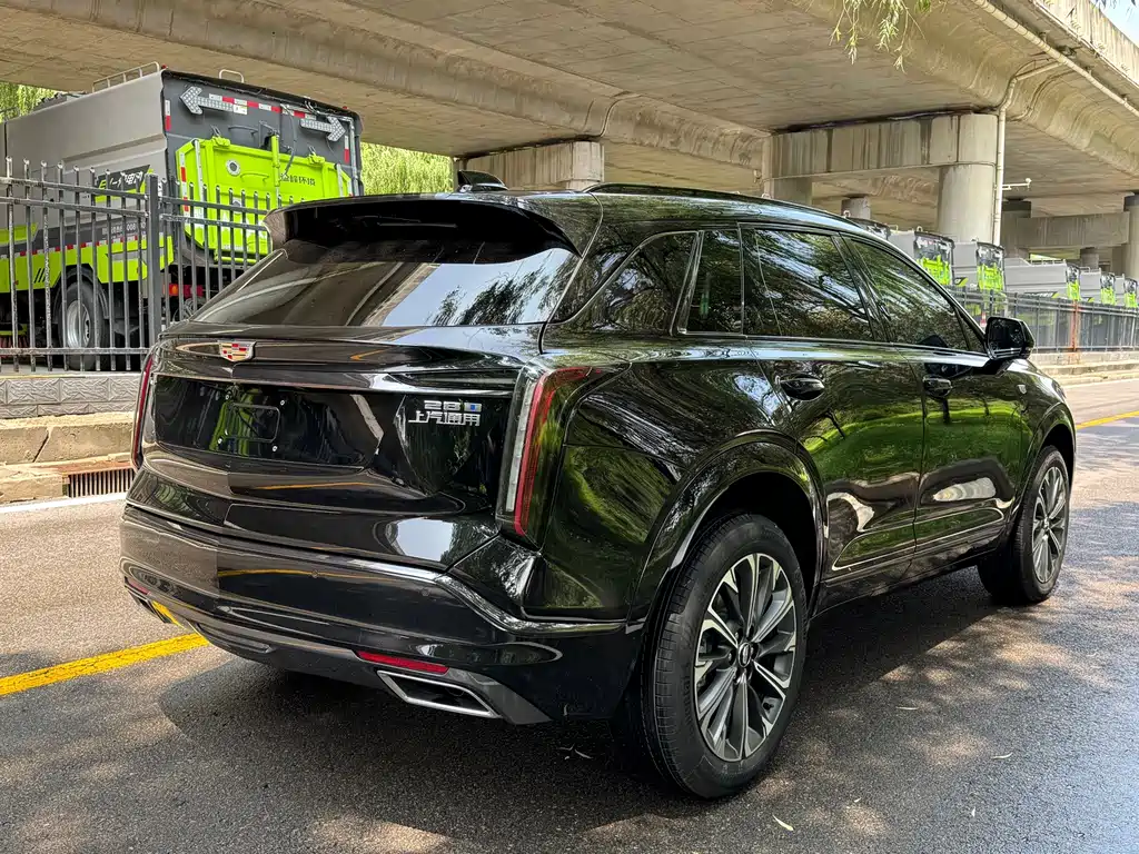 Cadillac XT5 — миниатюра 7