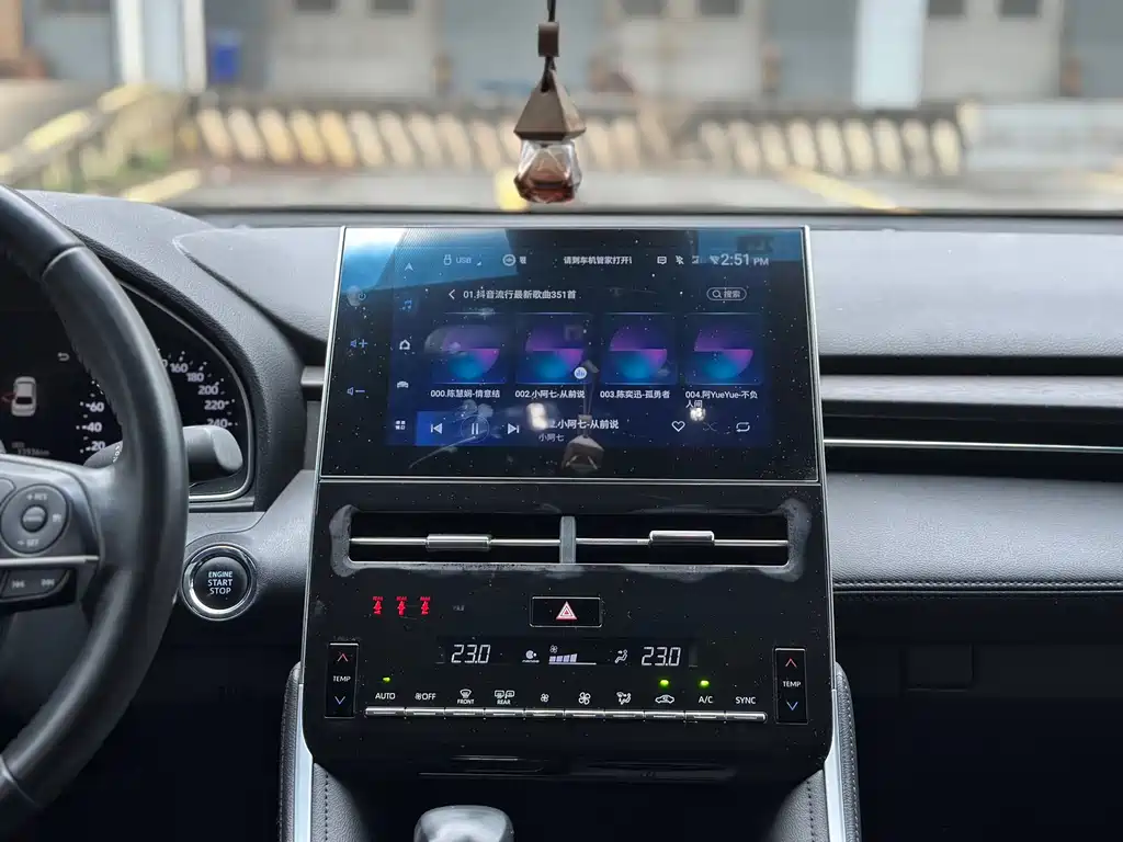 Toyota Avalon — миниатюра 12