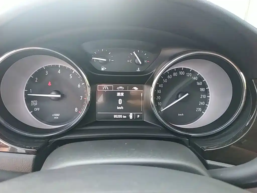 Buick Verano — миниатюра 12