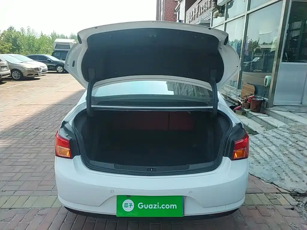 Buick Verano — миниатюра 19