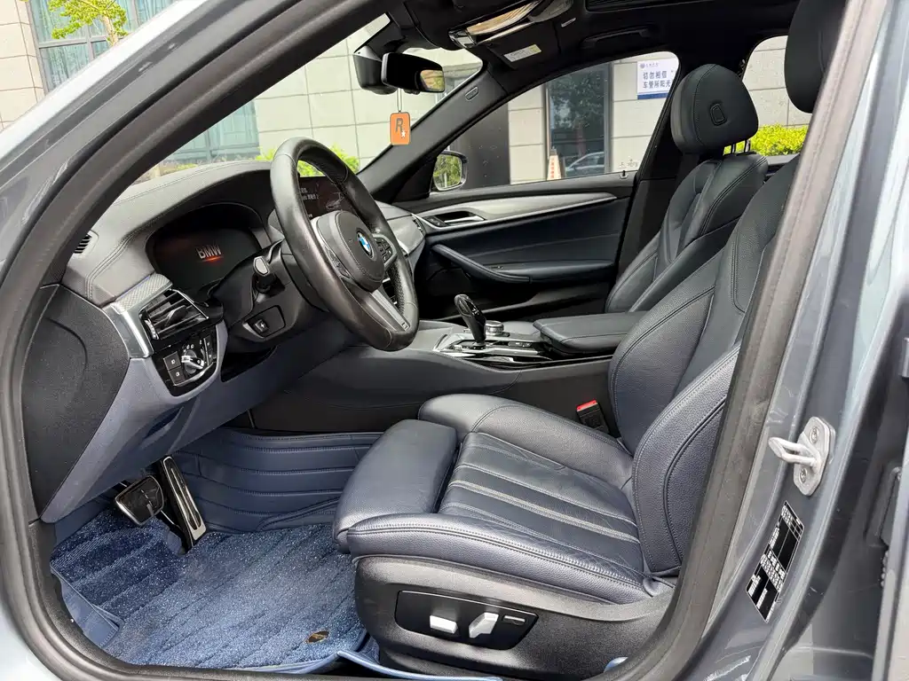 BMW 5 Series (Import) — миниатюра 6