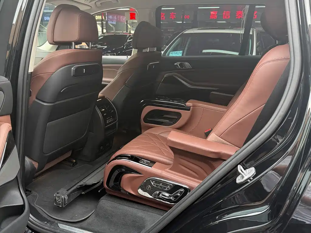 BMW X7 — миниатюра 4