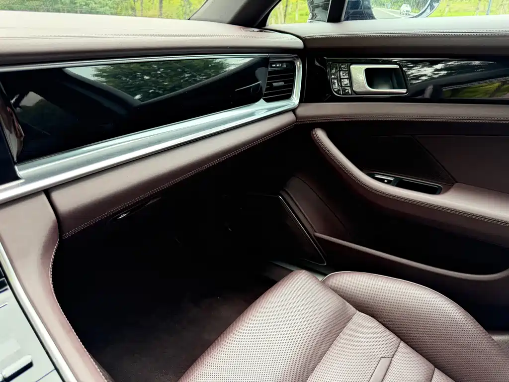 Porsche Panamera — миниатюра 7