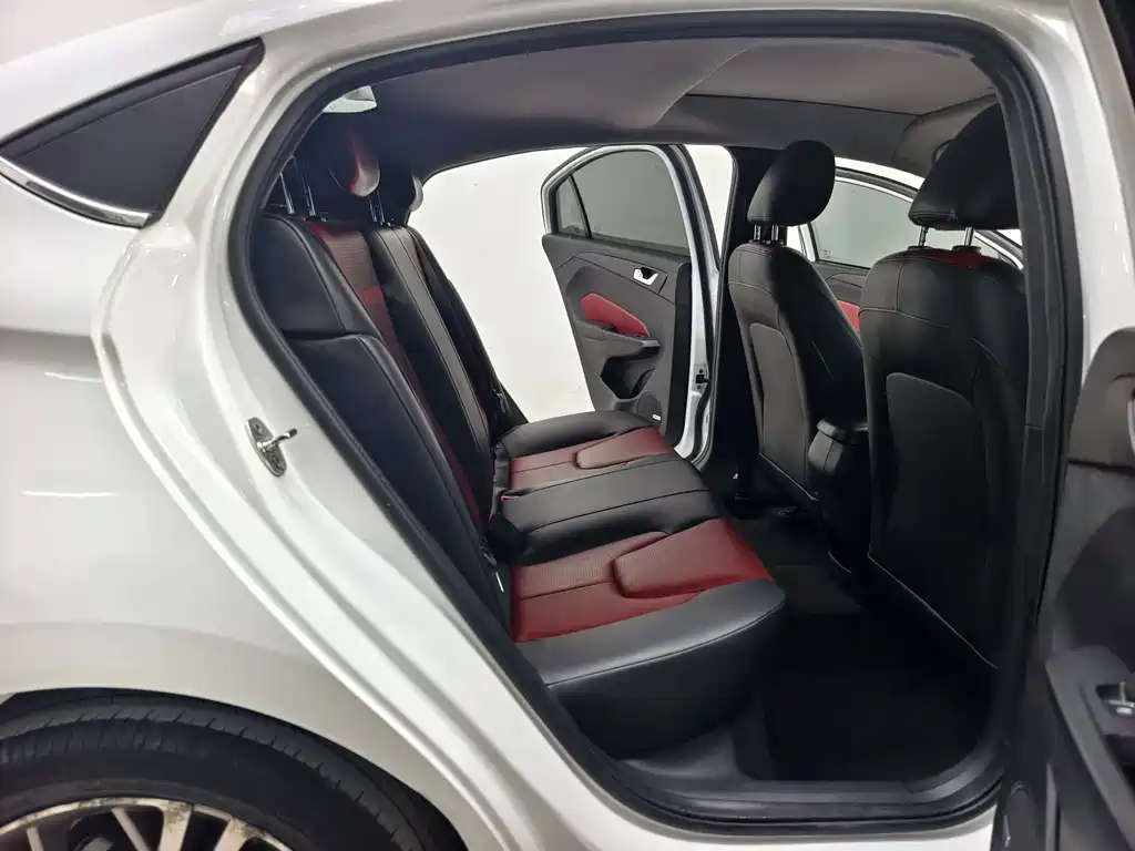 Chery Arrizo 5 — миниатюра 16