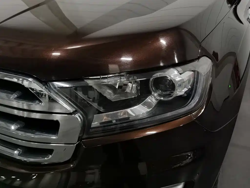 Ford Everest — миниатюра 7