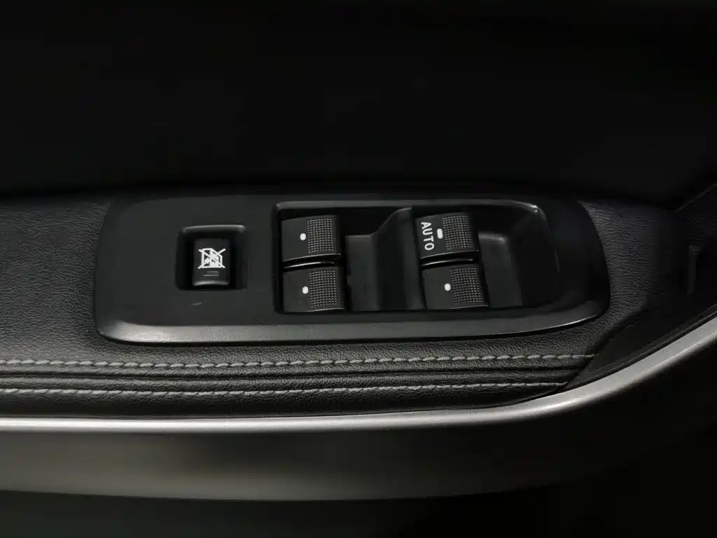 Ford Everest — миниатюра 9
