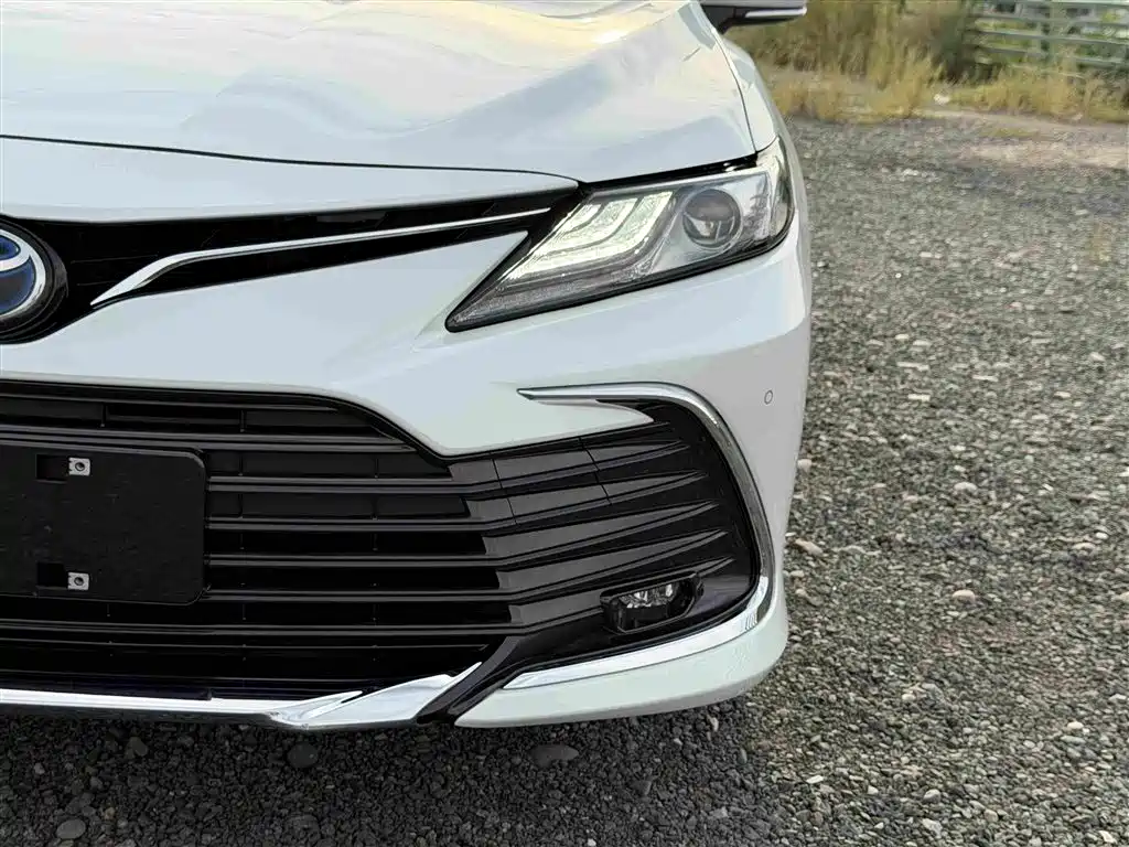 Toyota Camry — миниатюра 13