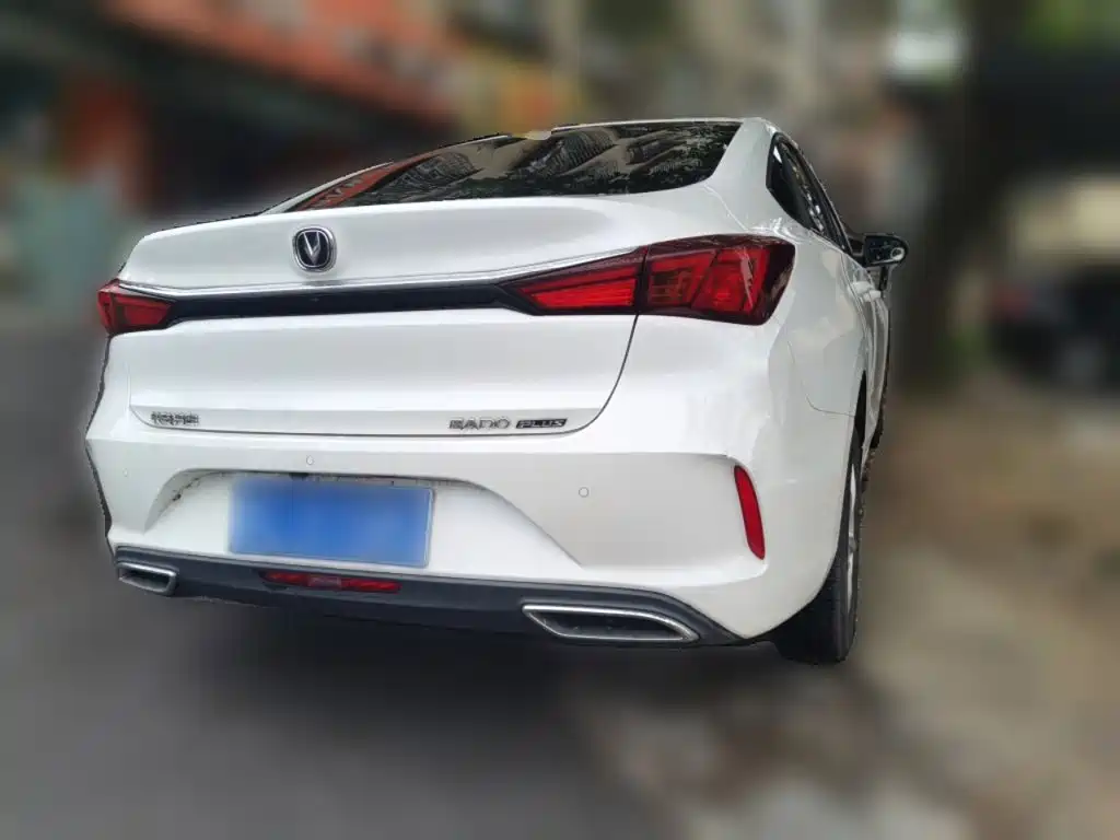 Changan Eado — миниатюра 4