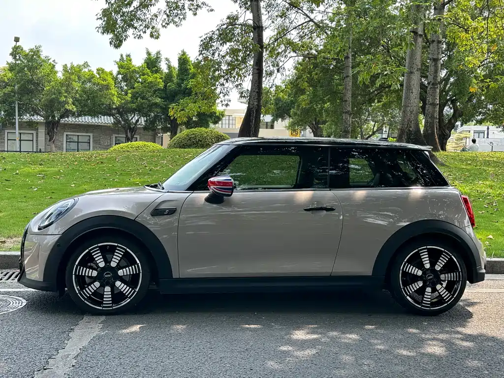 MINI Mini — миниатюра 2