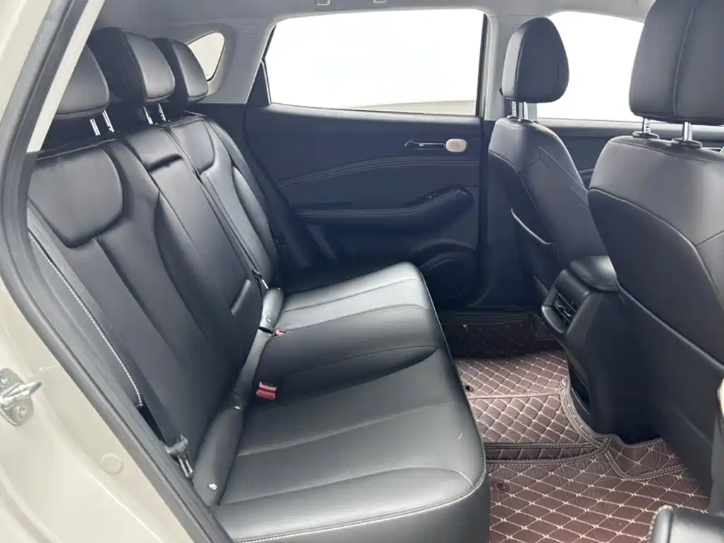 Baojun Yunhai — миниатюра 15