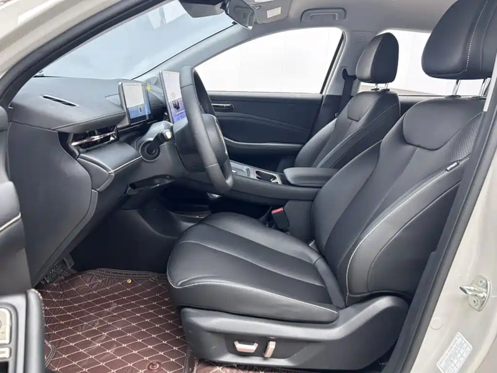 Baojun Yunhai — миниатюра 12