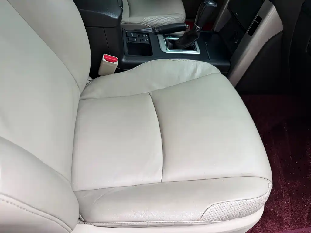 Toyota Land Cruiser Prado 2010 4.0L AT TX-L