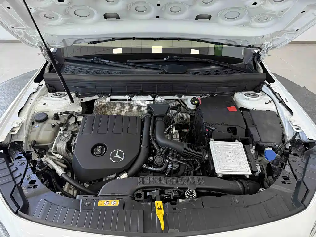 Mercedes-Benz GLB — миниатюра 26