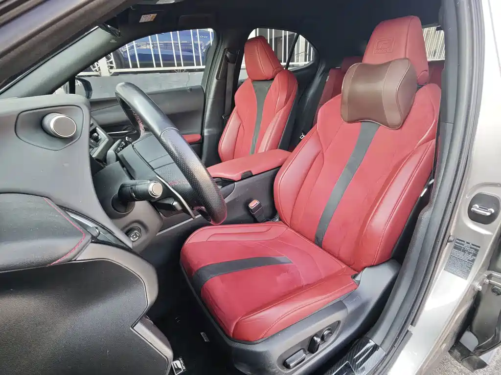 Lexus UX — миниатюра 5