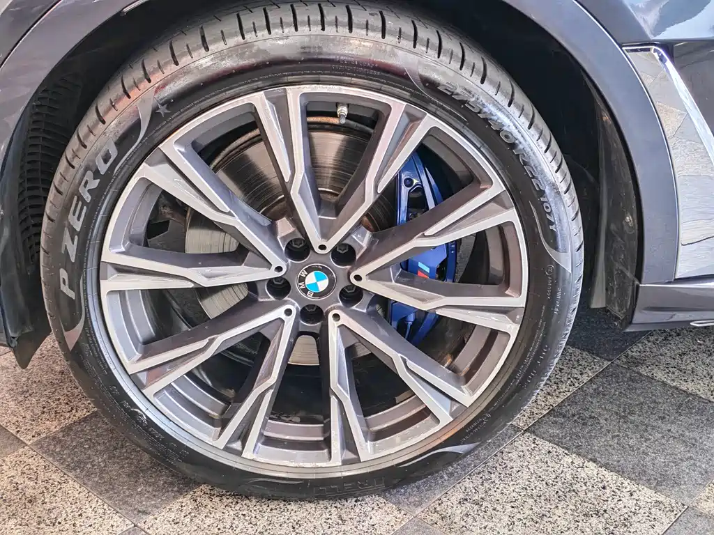 BMW X7 xDrive40i Executive Type M Sport Package, фото 17