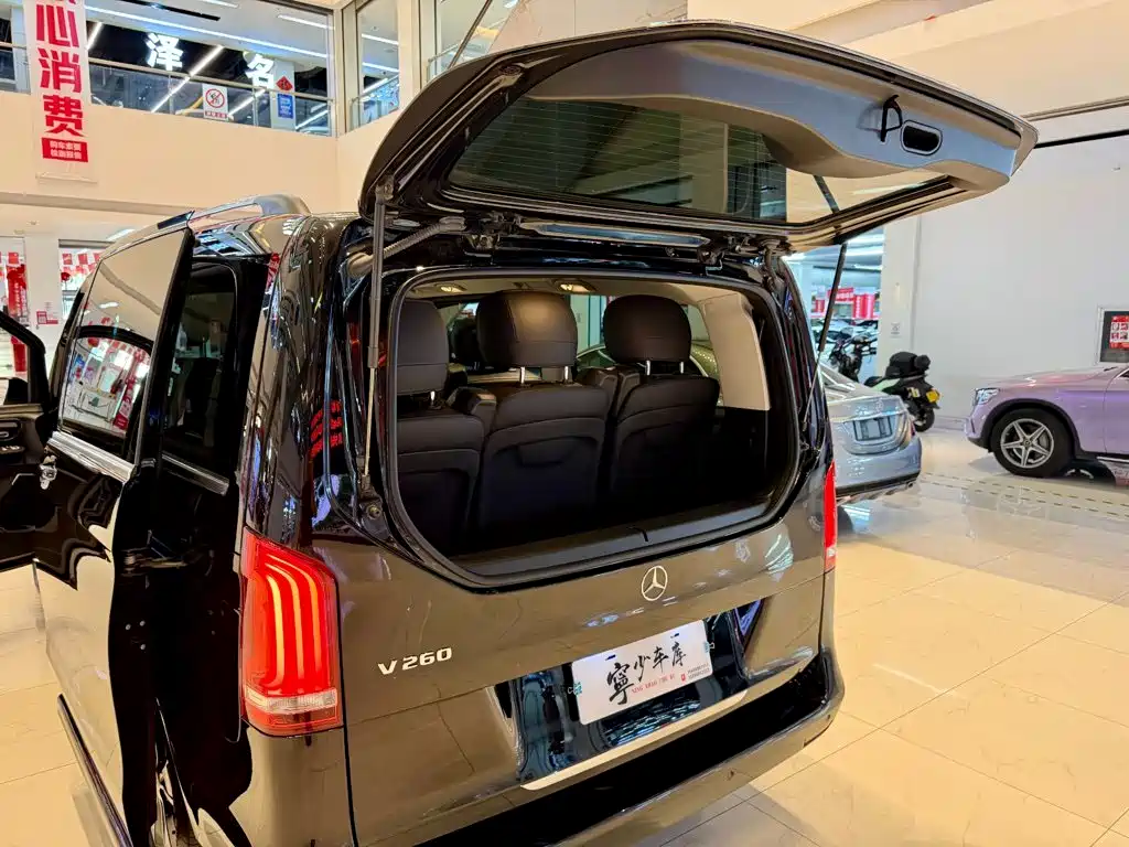 Mercedes-Benz V-Class — миниатюра 19