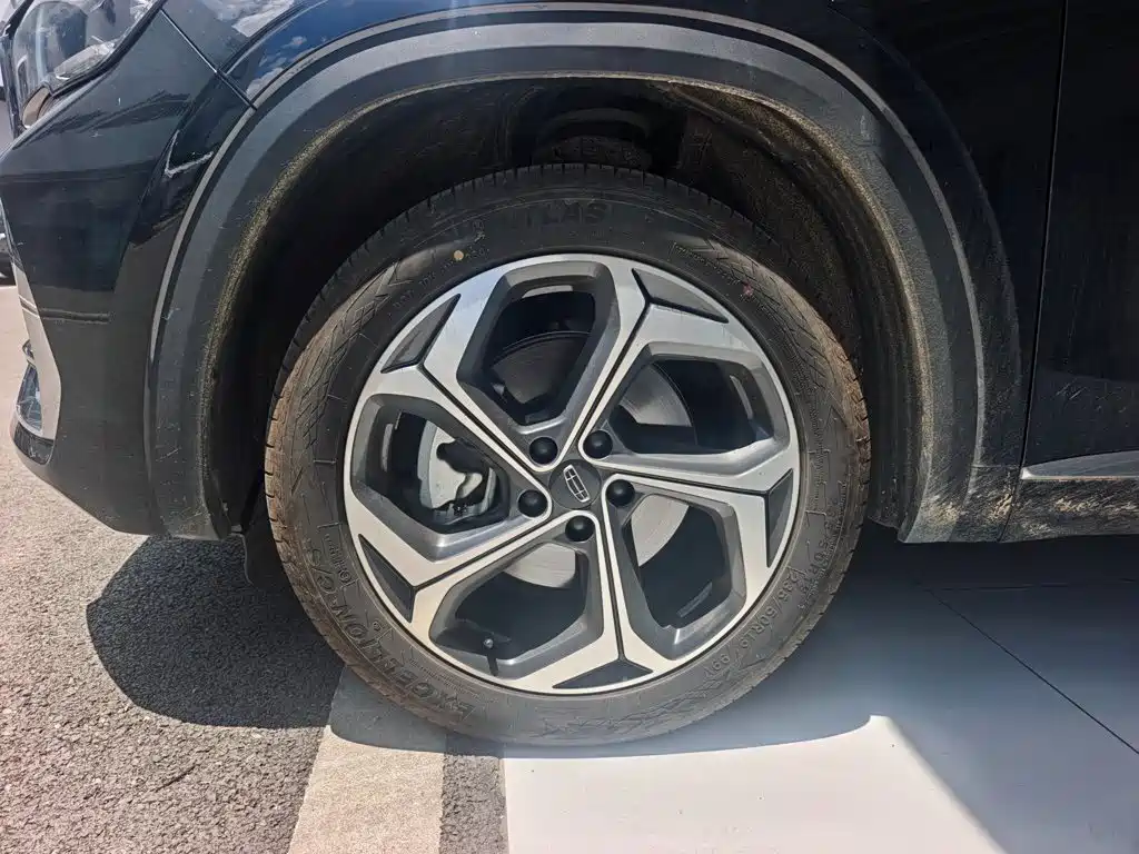 Geely Xingyue L — миниатюра 9