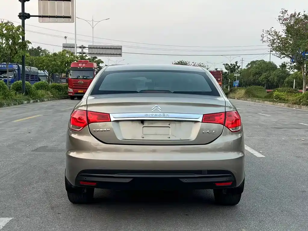 Citroen C4L — миниатюра 6