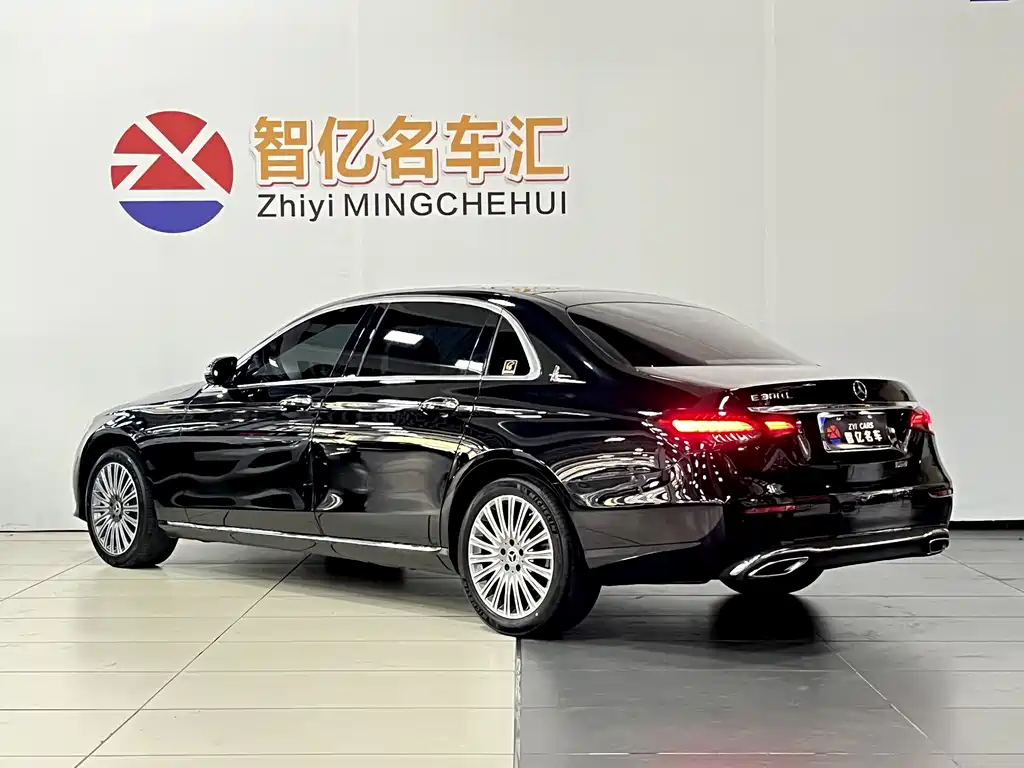 Mercedes-Benz E-Class — миниатюра 10