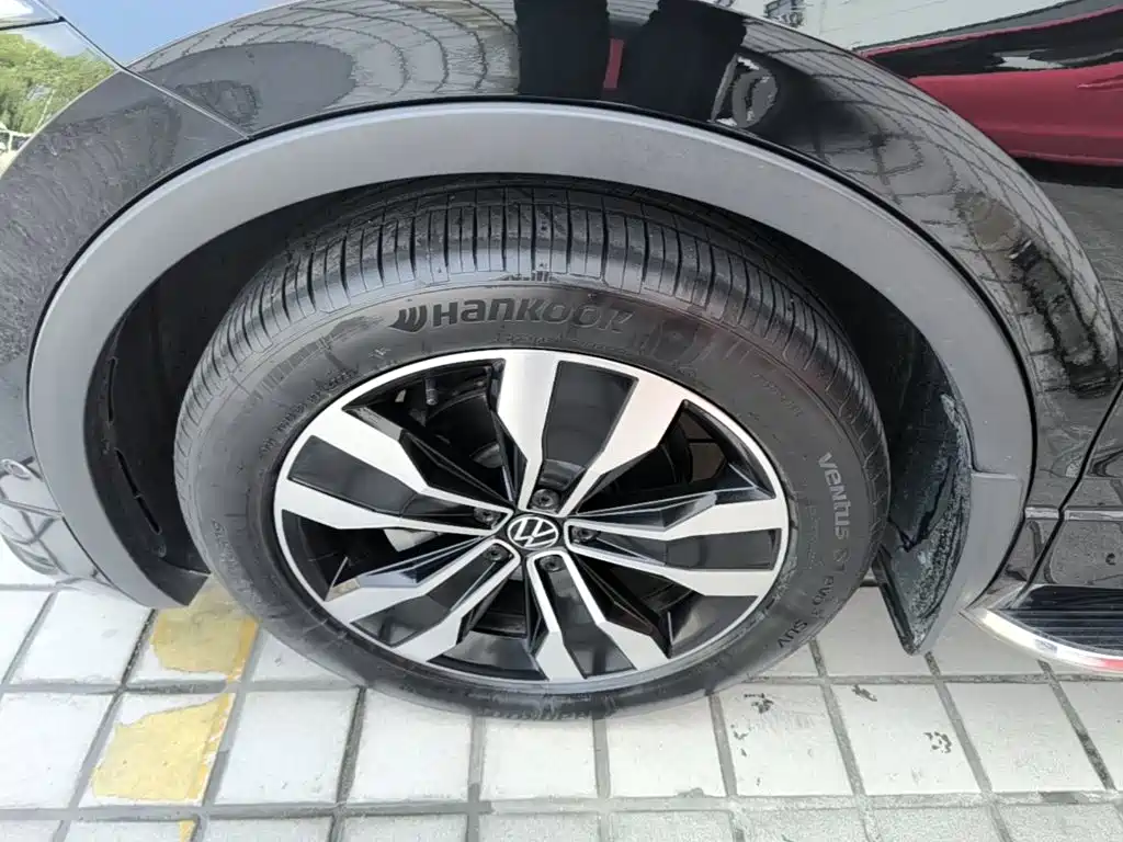Volkswagen Tiguan L — миниатюра 23