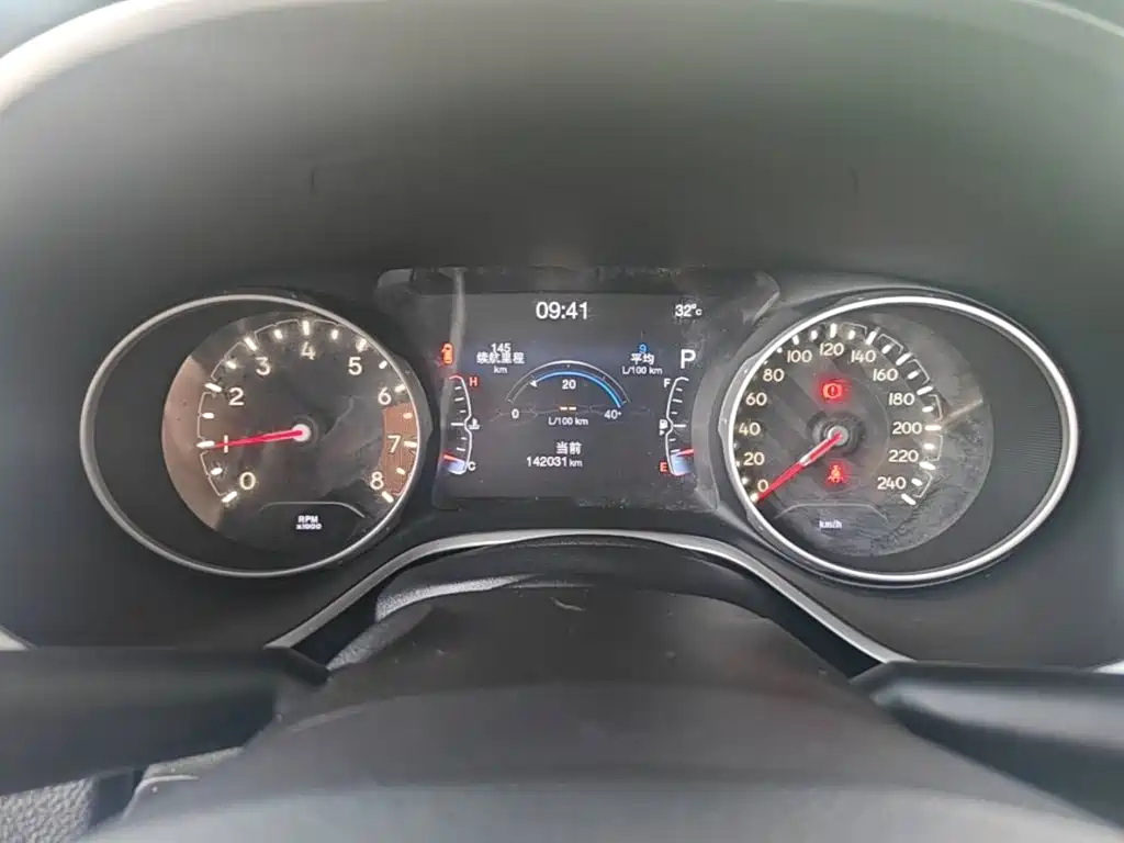Jeep Compass — миниатюра 12