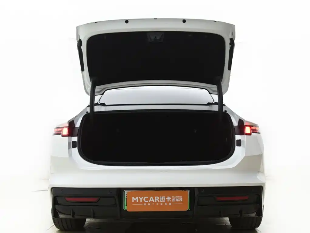 Lynk & Co 10 — миниатюра 19