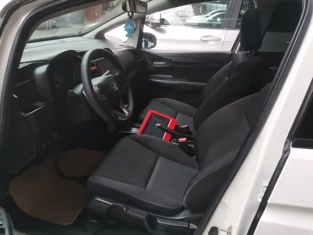 Honda Fit — миниатюра 15