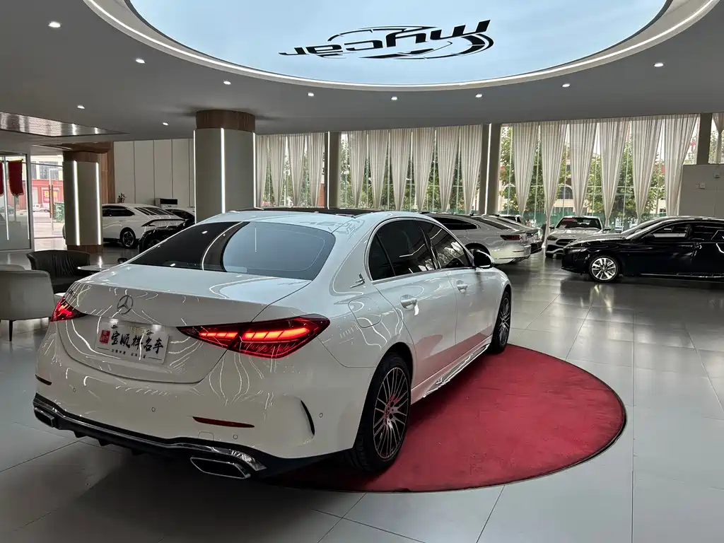 Mercedes-Benz C-Class — миниатюра 5