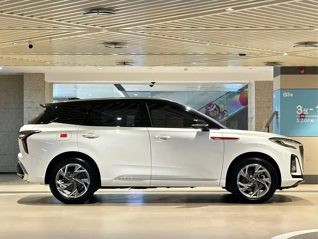 Hongqi Hongqi HS3 — миниатюра 8
