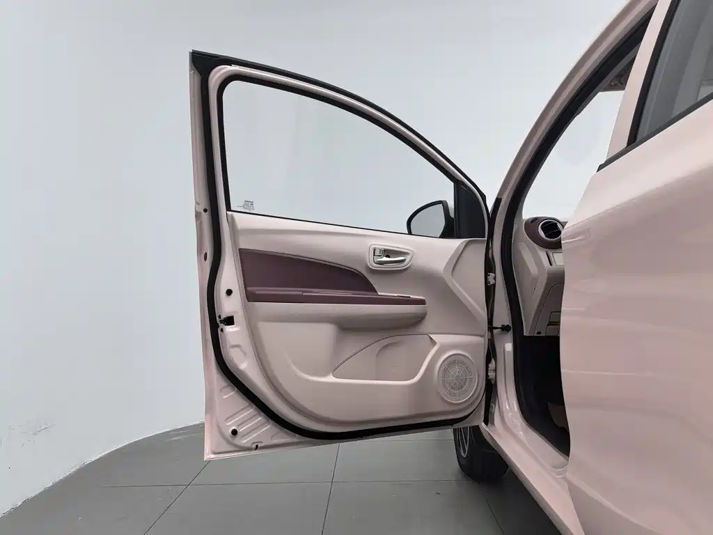 Changan Benben E-Star — миниатюра 8
