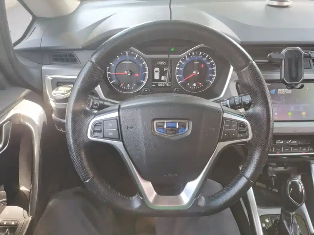 Geely Vision X3 — миниатюра 11