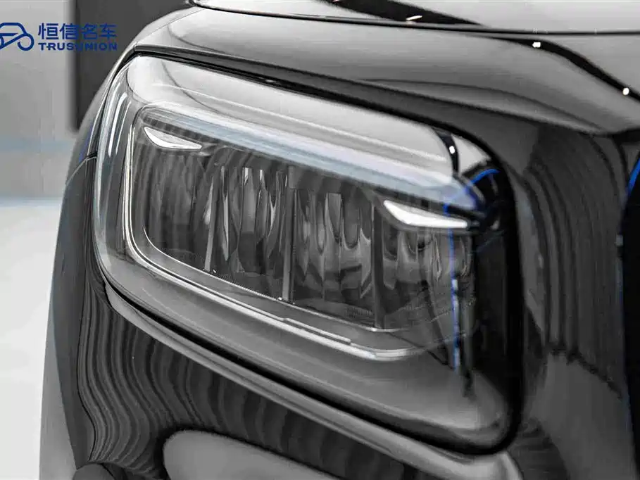 Mercedes-Benz GLB — миниатюра 10