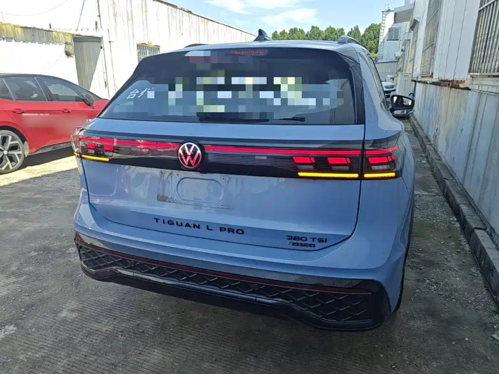Volkswagen Tiguan L — миниатюра 6