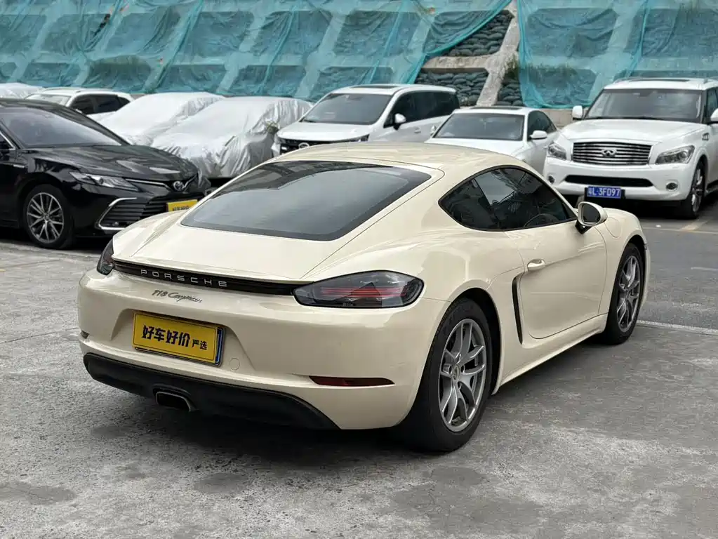 PORSCHE 718