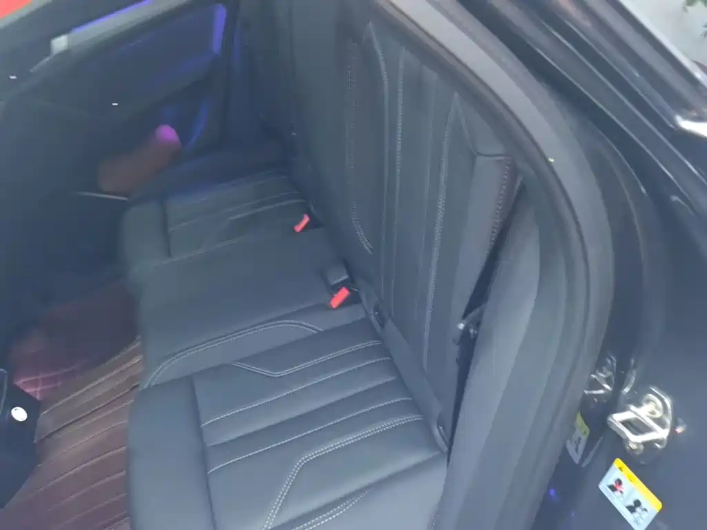 Audi Q5L Sportback — миниатюра 17