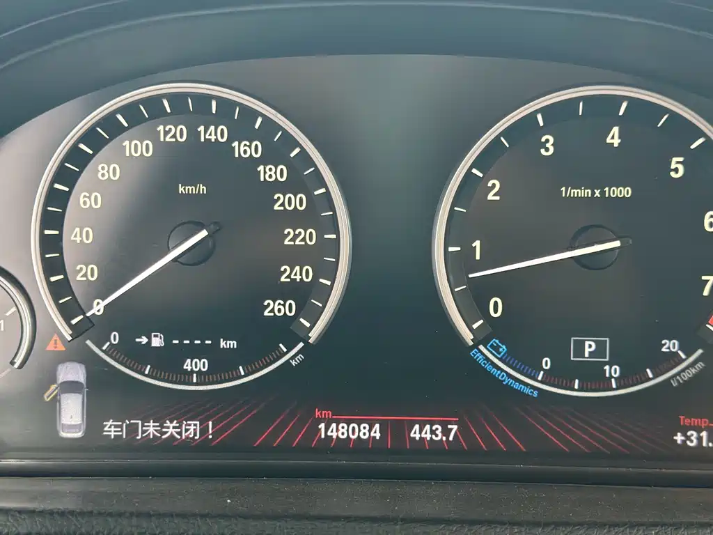 BMW 5 Series GT — миниатюра 8