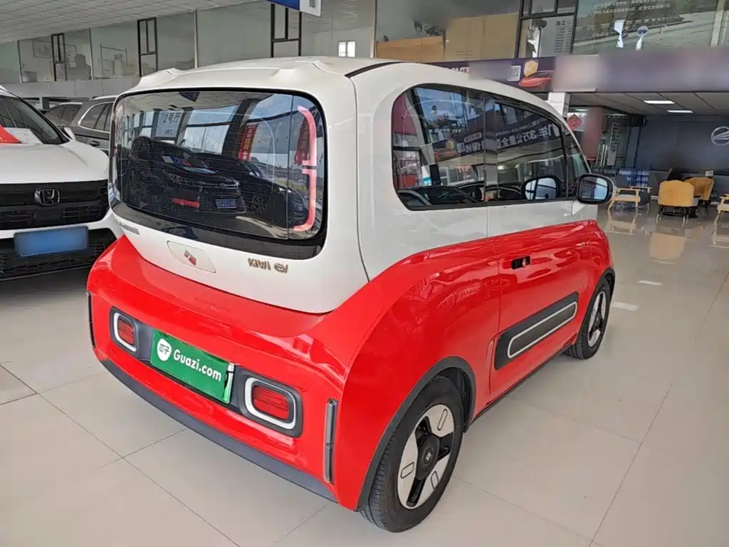 Baojun KiWi EV — миниатюра 7