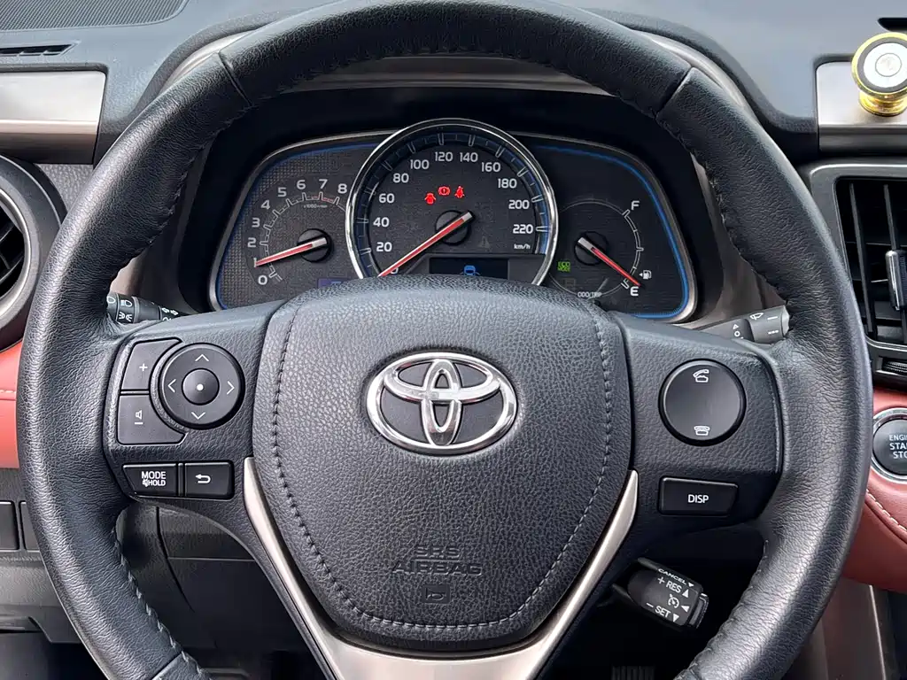 Toyota RAV4 2013 2.5L AT Luxury